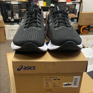 ASICS Gel-Excite 10 Black and White Sneakers